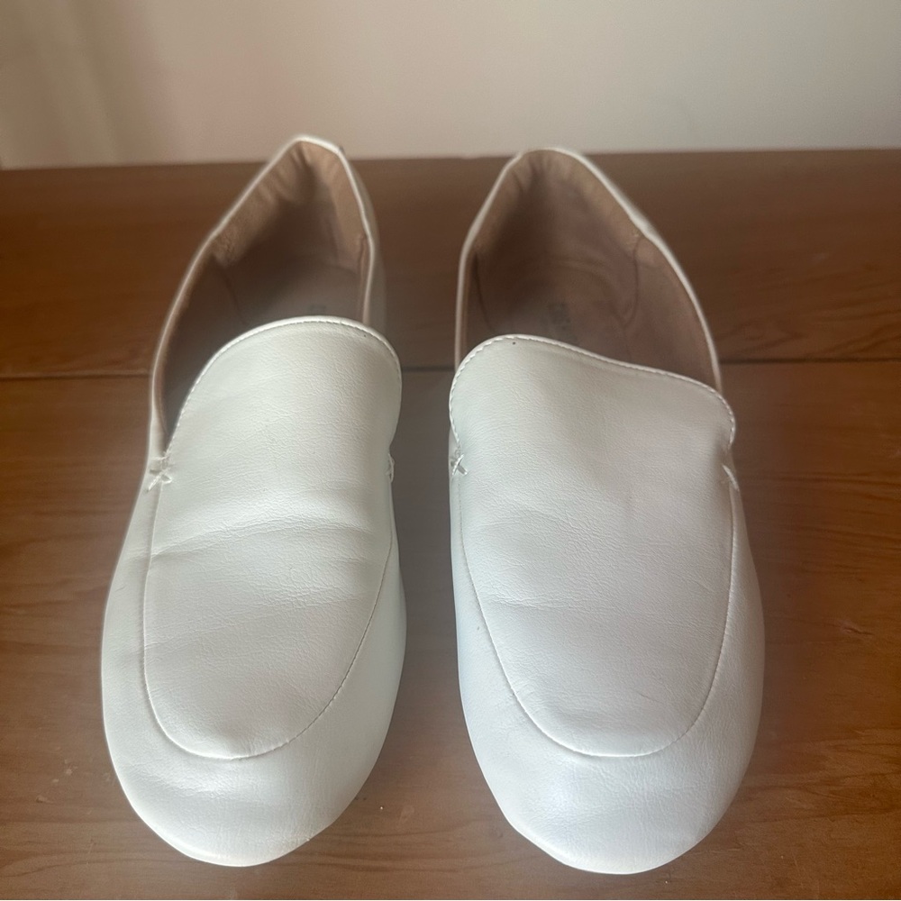 Cushionaire Memory Foam Loafers Seafoam Cream Slip On Flats Size 8.5